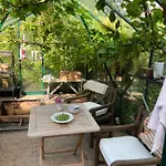Center With Balcony, Garden & Free Parking