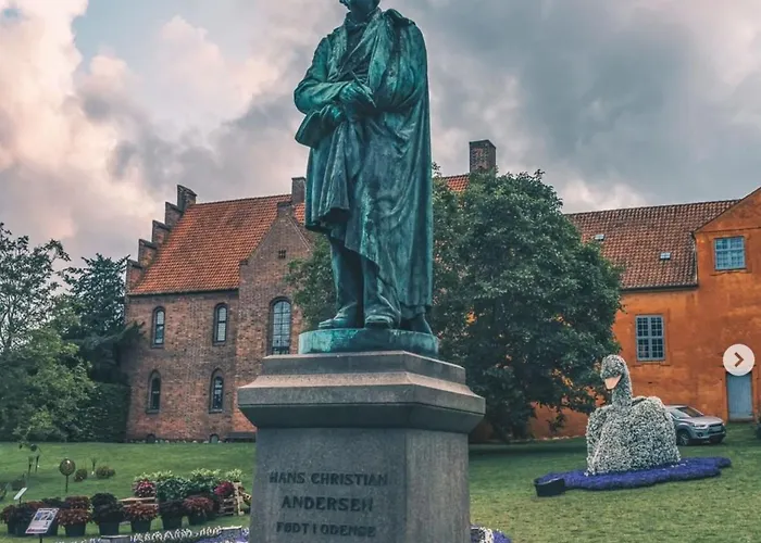 Apartment Center With Balcony, Garden & Free Parking Odense