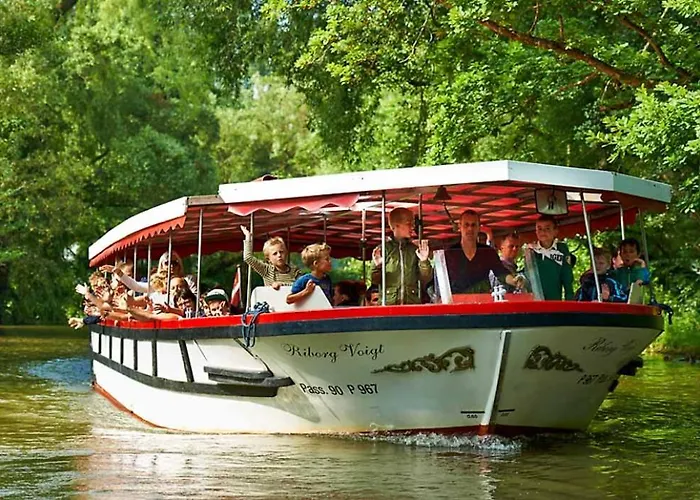 Center With Balcony, Garden & Free Parking Odense